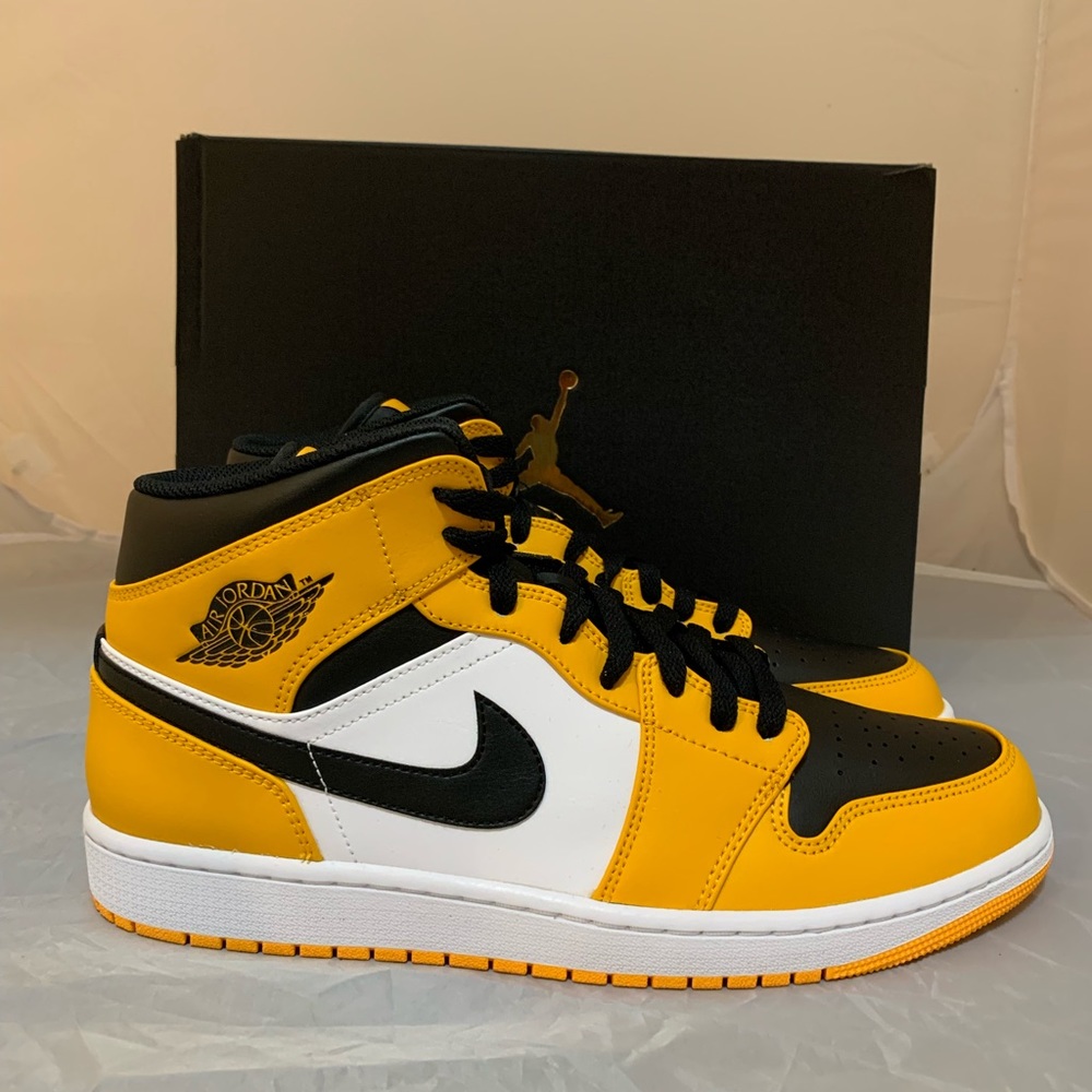 Air Jordan 1 Mid reverse black toe men’s shoes size 13 554724 701 new box
